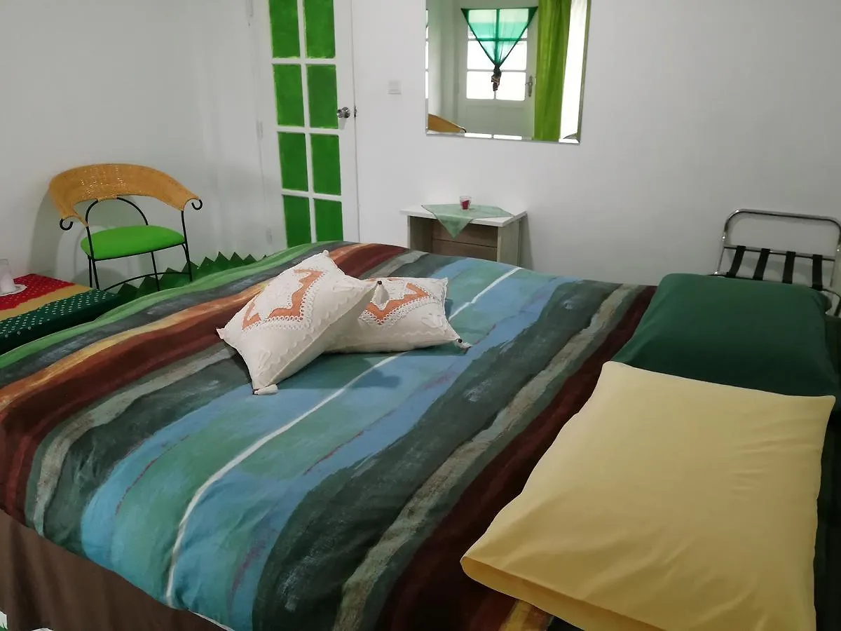 Red Gold & Green House Apartment Nuwara Eliya